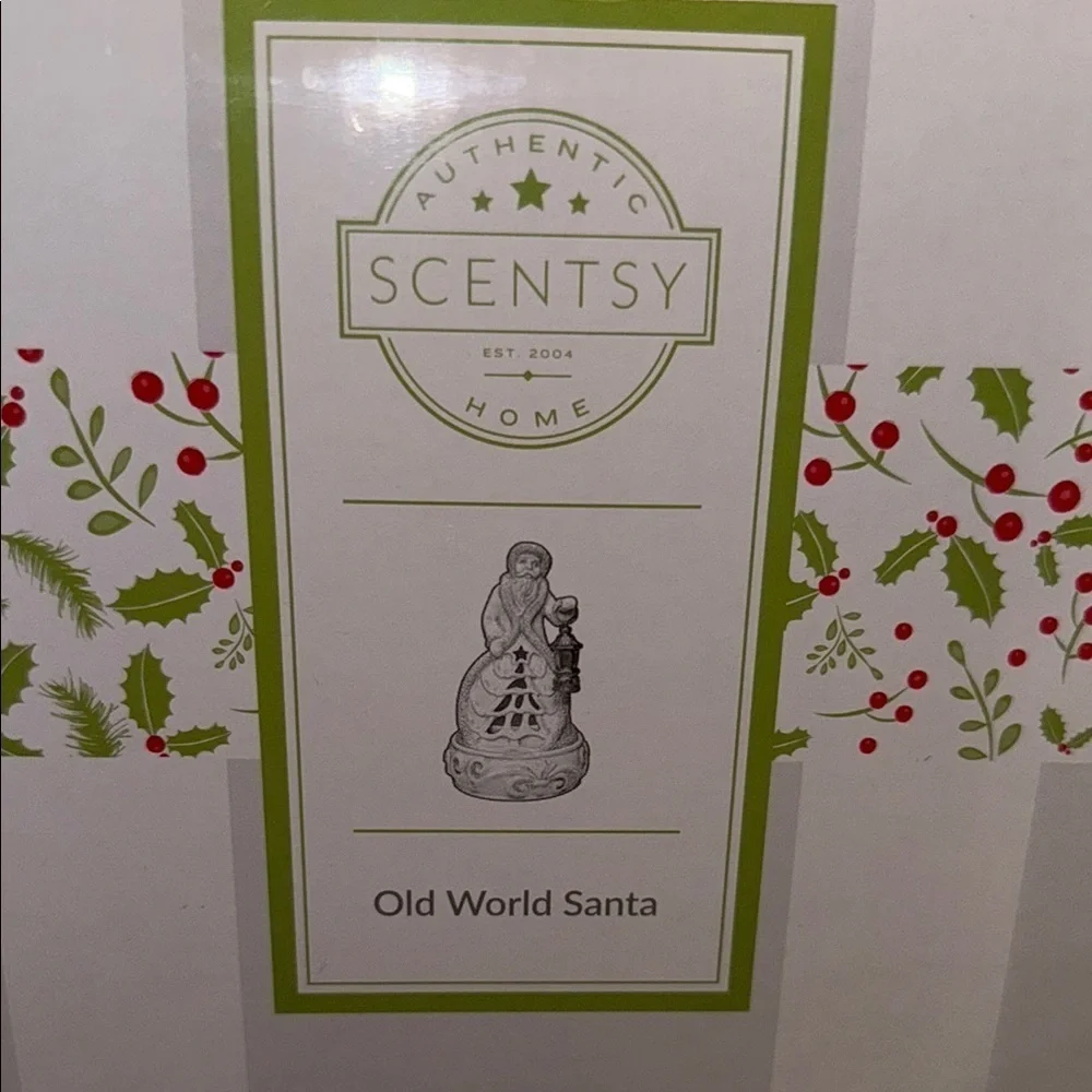 Scentsy Festive Old World Santa wax warmer